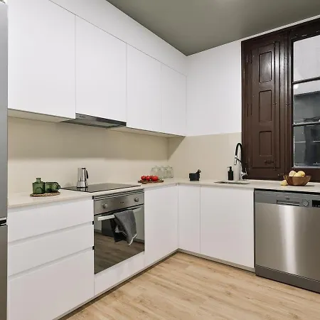 Faro - 2 Bedroom In Eixample Esquerra דירה *
