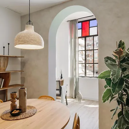 דירה Faro - 2 Bedroom In Eixample Esquerra ברצלונה