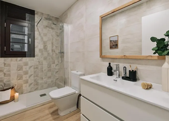 Faro - 2 Bedroom In Eixample Esquerra شقة *