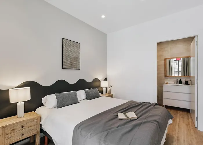 Faro - 2 Bedroom In Eixample Esquerra * برشلونة